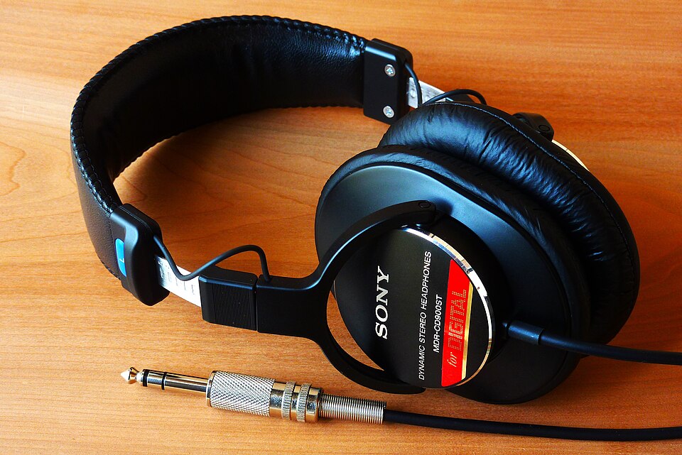 MDR-CD900ST