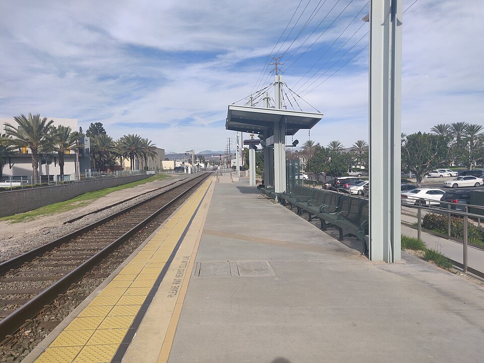 Anaheim_Canyon_station