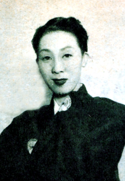 小月冴子